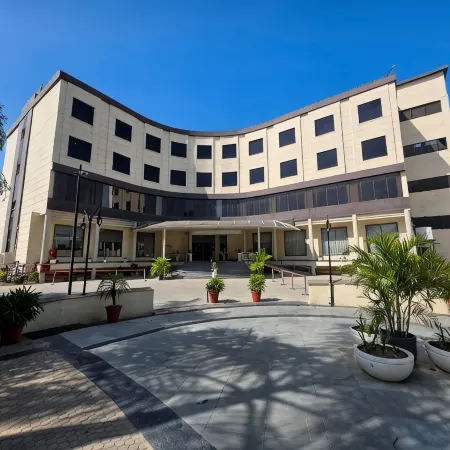 Chinmay Hotel & Resort