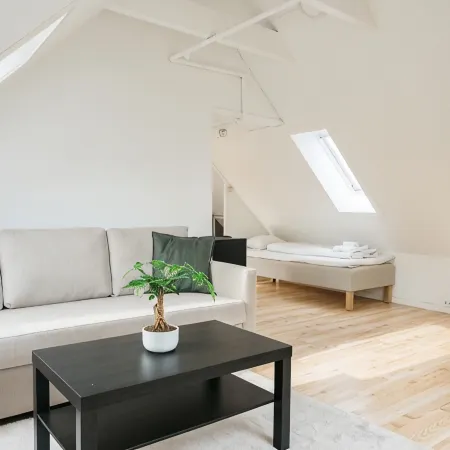 S54 - Private Rooms in the City Center