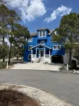 Outer Banks Family-sized Vacation Home 10-minute Walk from the Beach. - balcony