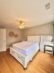Toddler Friendly, toys, boardwalk, beach, downtown, POOL, & clean! You get ALL! - Beach