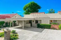 Desert Paradise Retreat Awaits on Golf Course with Sunset & Mountain Views - Mountain view