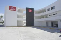 Aló Select Mazatlan - Bãi đậu xe