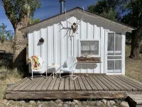 Cabin on the Rio Grande River With Private Fishing Right Outside Your Door! - Chalets