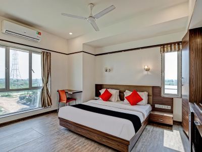 The Grand Imperial Hotel