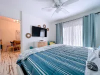 Charming Cabana Beach Club #8 - Your Coastal retreat Awaits9 also available. - balcony
