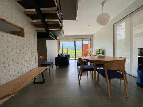 Lenirra Villa & Resto - 3-Star