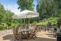 》Breathtaking Lakefront Luxury •Game Room+ Waterfront Fire Pit 4Br Sleeps 10《 - Private Pools