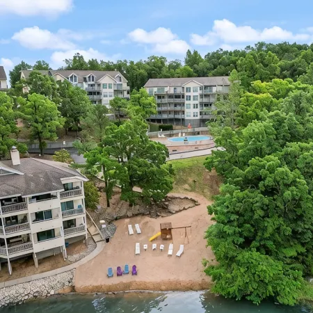 Lakeview Condo w/ 2 Pools & Beach - Family Fun Awaits at 21mm