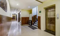 Hotel the Diamond 2 Min from Zirakpur Bus Stand