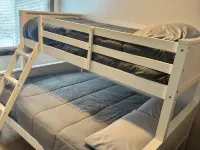 Downtown family friendly cozy condo- Walk to restaurants فنادق في وايتفيش