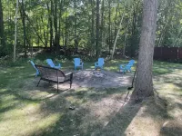 Cozy cottage with natural fire place! Hotels in Huron County