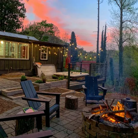 CAPER CABIN at Black Rock Mountain Clayton, GA- A Hiker's Haven
