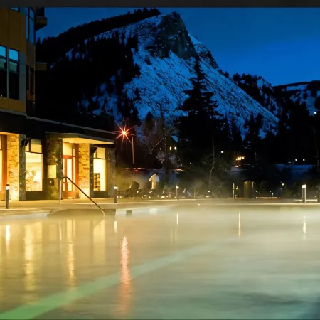 Luxury Westin Resort and Spa Ski-in/out, sleeps 8, Mountain Views