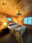 Private Hot Tub & Panoramic Lake Views, Side X Side Trails, Pet Friendly!