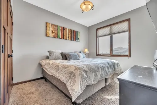 Charming 3-bedroom condo with stunning lake views in fabulous Arnolds Park, IA - Wifi
