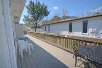 Beautiful Cottage - Sleeps 8  -Bayside
