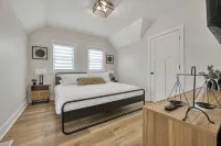 3-bedroom bungalow with WiFi vibrant Milwaukee - بوتيك