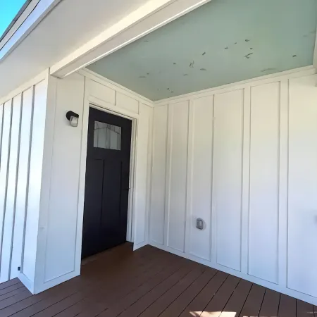 Modern Top Floor Rental Unit near Anna Maria Island
