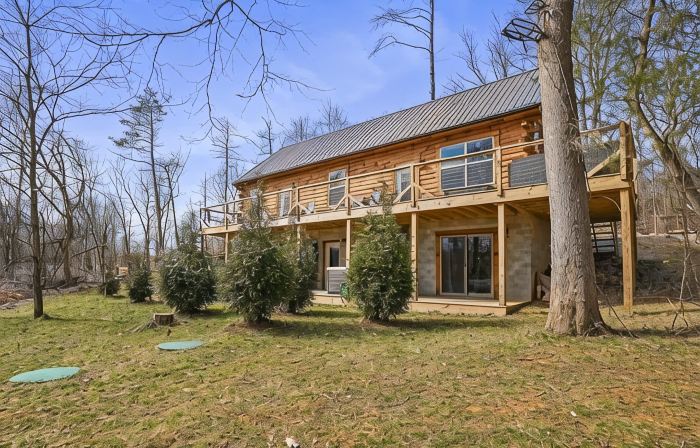 Modern Luxury I Hot Tub I Hiking