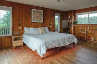 Secluded, Bayfront Escape, Luxury Hot Tub, EV Charger, King Beds, Pets OK - 무료 와이파이