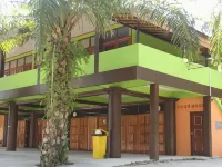 Phuendernthang Resort Hotels in Chaiya