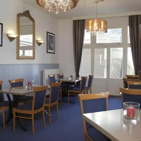 Sara's Boutique Hotel Отели рядом с достопримечательностью «Плавучий дом-музей»