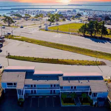 Harbor View Inn