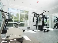 Bbg Seaside Luxurious Service Apartment Отели рядом с достопримечательностью «Пляж Воннапа»
