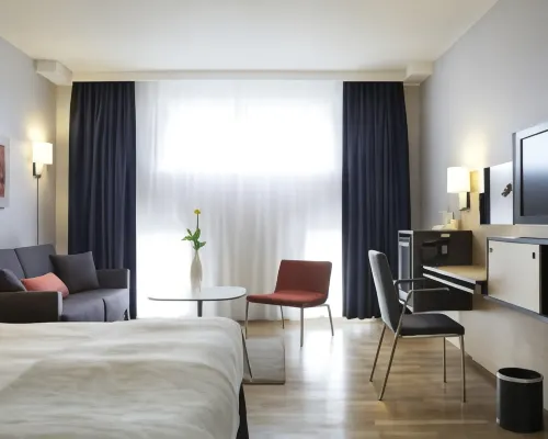 Quality Hotel Waterfront Hotels near Slottsskogsvallen
