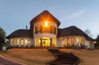 Maclear Manor - Parkplatz