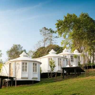 Vorona Resort Hotels near Lawa Cave