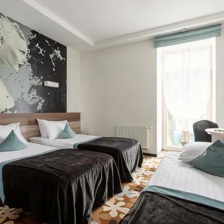 Algiro Hotel