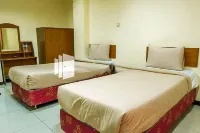 Grand Kembar Hotel Mitra RedDoorz - 2-Star
