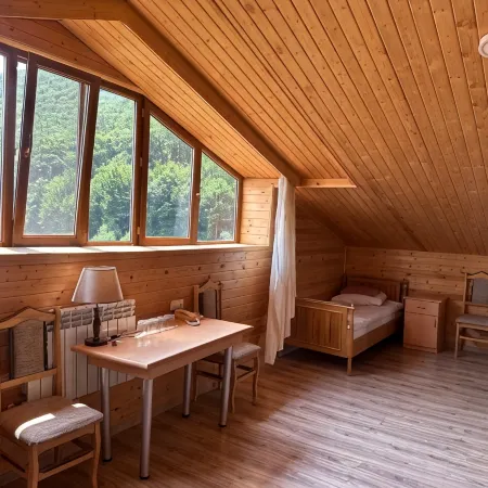 Yeghevnut Hotel