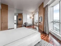 Swissôtel Krasnye Holmi Hotels near Halal