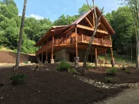 Creekside Cabin, Willis, VA - 3 tähden