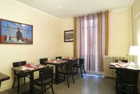 Hotel le Petit Duquesne - breakfast