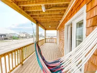 Ocean Views, New Custom Home, Direct Beach Access, CLEAN, Near Pier, + EZ Cart - 부티크