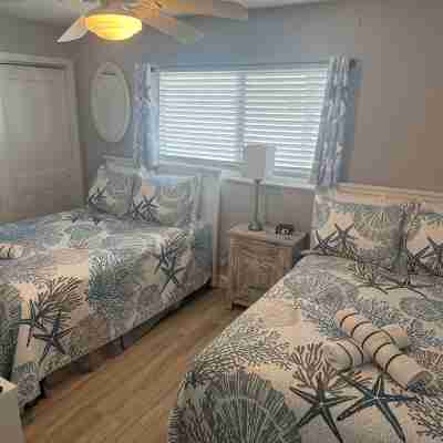 Siesta Key Gulf Side - #84 - Private Tranquil Condo - Jamaica Royale - Remodeled Rooms