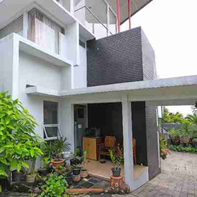 Capital O 91665 d'Prof Exclusive Guesthouse Hotel Exterior