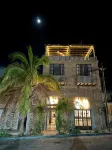 Baja House - Inns
