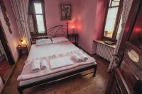 Ellis Full Guest House