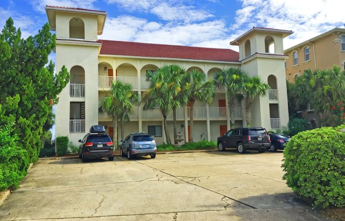 Last Minute Opening July 18-25 Private Beach-Top Rated Location- Gulf Front