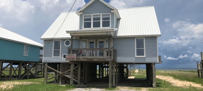 Private Bayfront Beach- Private Dock for Fishing, Bring Dogs. Big July Discounts Hotels in Mobile County