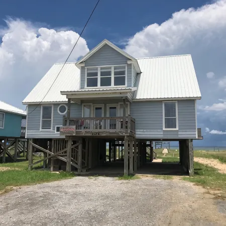Private Beach &  Private Dock for Fishing!  Bring Dogs! August Discounts -15-20%