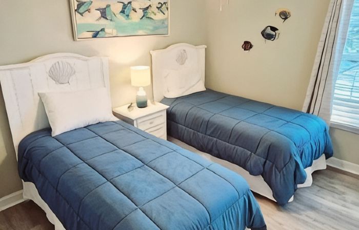 King Suite - Golf - Free Beach Pass - Pond View - Coffee bar - Child friendly