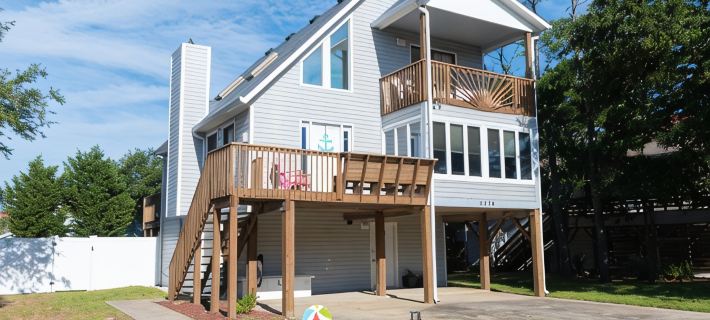 Private Pool🏊‍♂️ Hot Tub⛱ Walk or Bike to Beach🌊Soundview, Privacy Fence 斬魔山住宿飯店