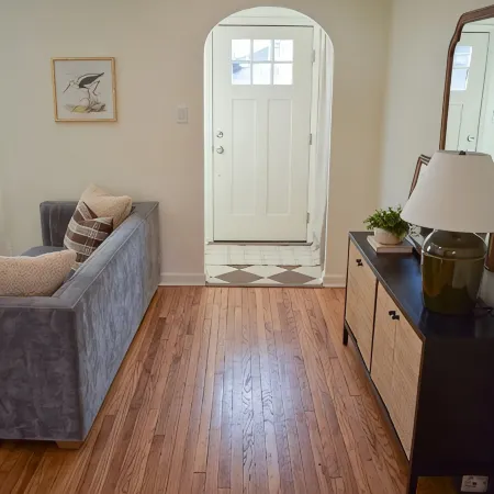 Charming Home Away From Home!