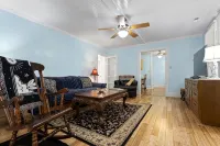 Walk to Downtown Brevard  Pets Welcome Large Fenced Yard Porches Biking Hiking - 3 stjerner