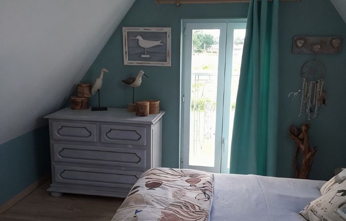 Maison à la Campagne Avec Cour Clôturé et Espace Extérieur